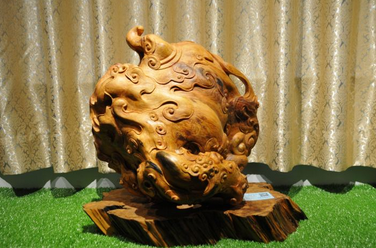 從&ldquo;木藝小作坊&rdquo;到&ldquo;木藝文化小鎮(zhèn)&rdquo; 伊春烏馬河區(qū)木藝產(chǎn)業(yè)的蝶變