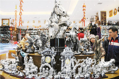 冰雪旅游熱工藝品俏銷--東北網(wǎng)黑龍江